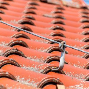 Che cosa sono i sistemi anticaduta per i tetti