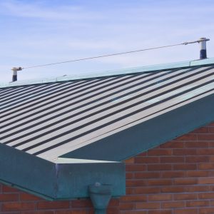 Linea vita sul tetto: cosa sapere e come sceglierla